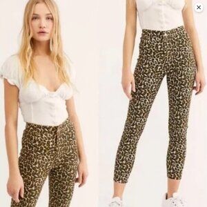Free People Cheetah / Leopard Print High Waisted Lightweight Skinny Jeans